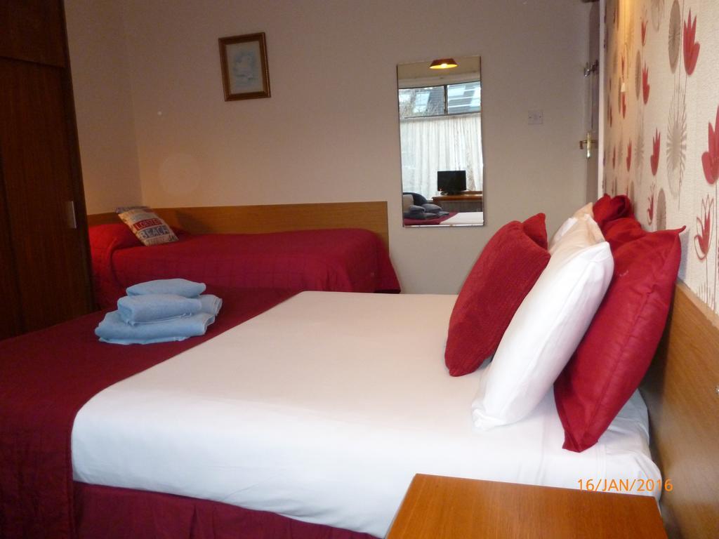 Grange Lodge Hotel - B&B Лондон Стая снимка