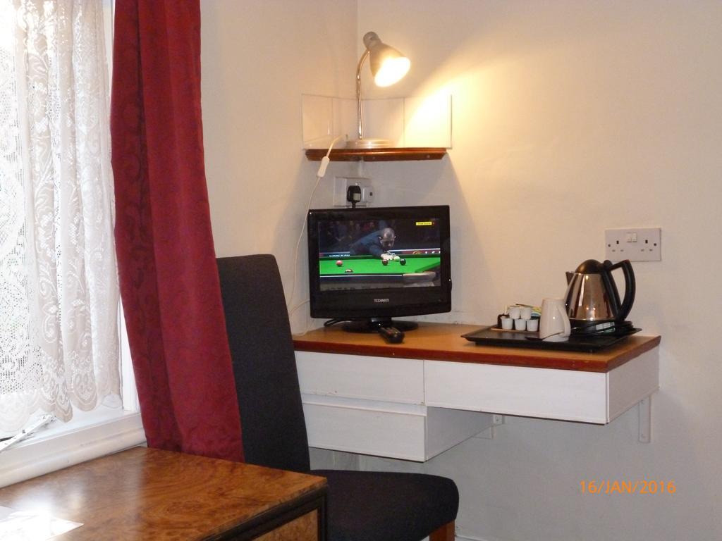 Grange Lodge Hotel - B&B Лондон Стая снимка