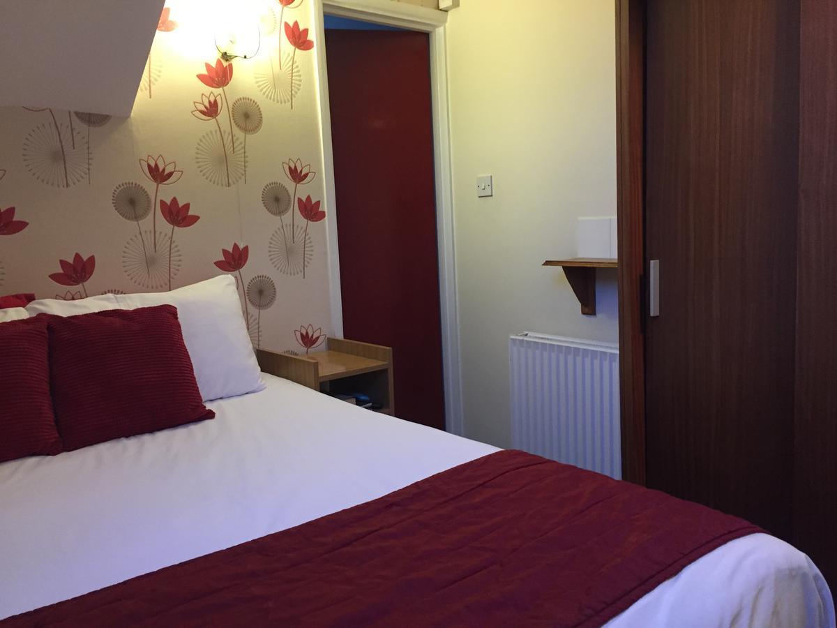 Grange Lodge Hotel - B&B Лондон Екстериор снимка